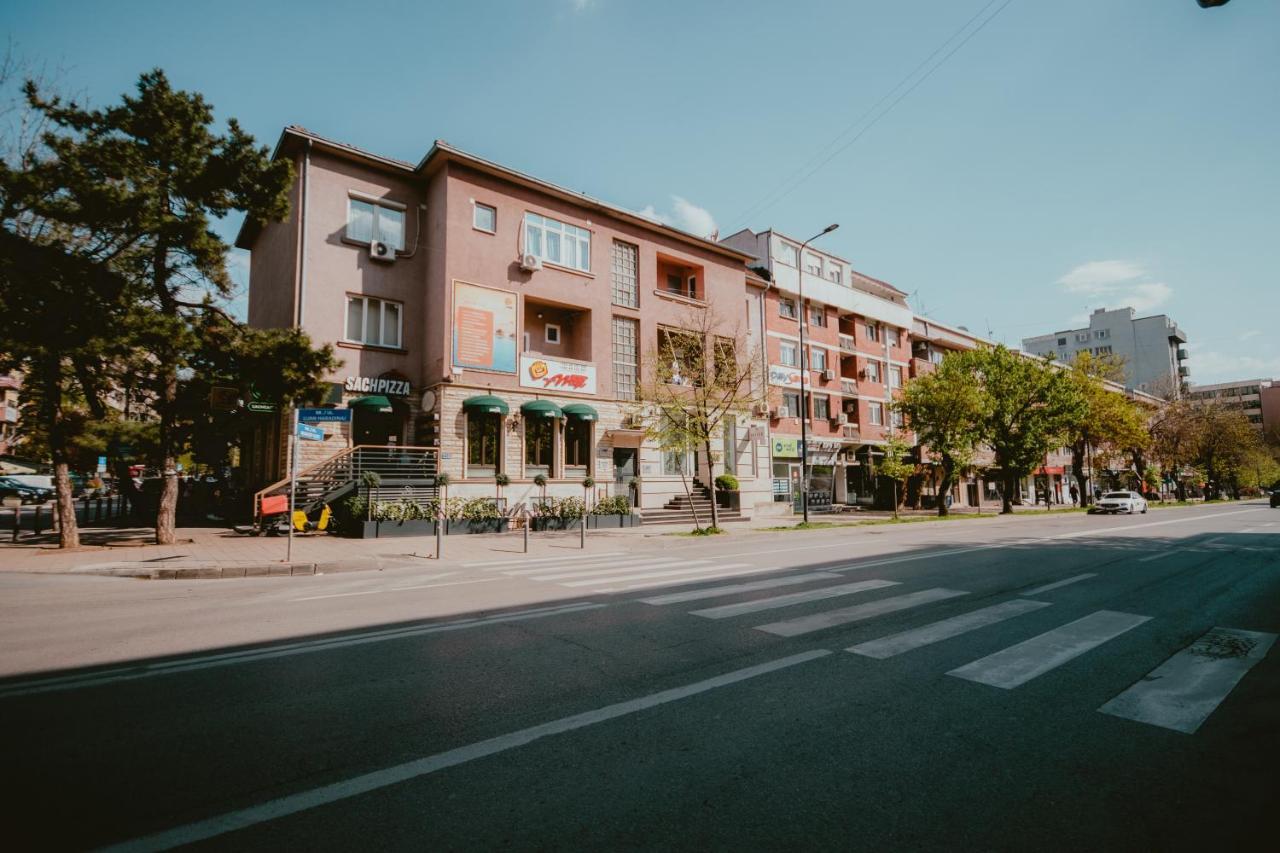 Bloom Suites Priștina Exterior foto